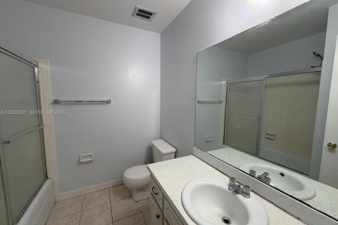 Купить кондоминиум в Помпано-Бич, Флорида 2 спальни, 79.9м2, № 2186932 - фото 8