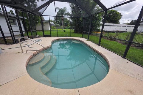 Casa en venta en Sarasota, Florida, 2 dormitorios, 101.45 m2 № 1913383 - foto 11