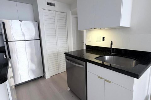 Copropriété à louer à Miami, Floride: 1 chambre, 59.46 m2 № 2273996 - photo 11