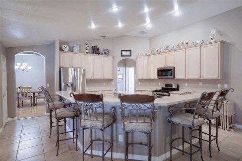 House in Clermont, Florida 4 bedrooms, 251.49 sq.m. № 2420024 - photo 11