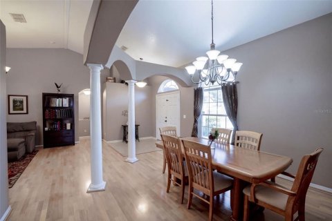 House in Clermont, Florida 4 bedrooms, 251.49 sq.m. № 2420024 - photo 7