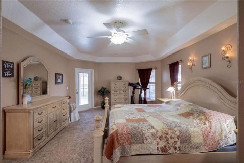 House in Clermont, Florida 4 bedrooms, 251.49 sq.m. № 2420024 - photo 17