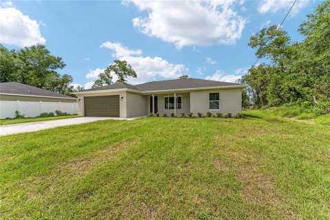 House in Silver Springs Shores, Florida 3 bedrooms, 116.22 sq.m. № 2206416 - photo 3