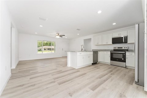 House in Silver Springs Shores, Florida 3 bedrooms, 116.22 sq.m. № 2206416 - photo 19