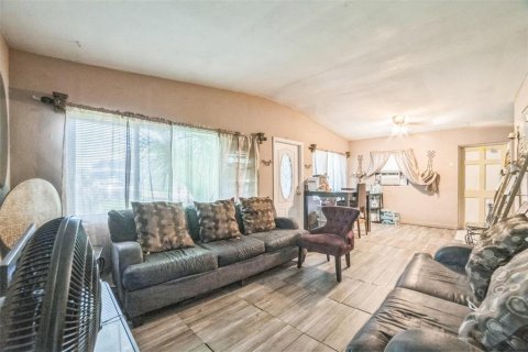 House in Orlando, Florida 3 bedrooms, 92.9 sq.m. № 1840250 - photo 5