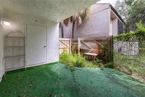 Condo in Tampa, Florida, 2 bedrooms № 2210124 - photo 16