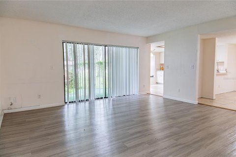 Condo in Tampa, Florida, 2 bedrooms № 2210124 - photo 5