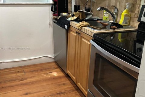 Condominio en venta en Coral Gables, Florida, 2 dormitorios, 90.02 m2 № 2016208 - foto 3