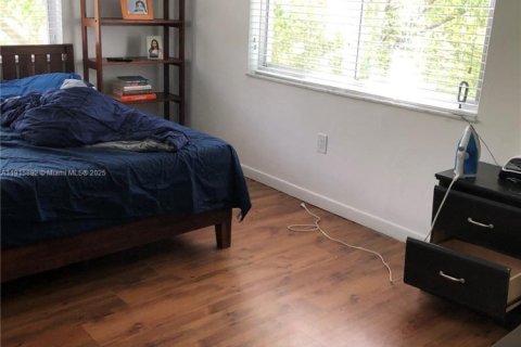 Condominio en venta en Coral Gables, Florida, 2 dormitorios, 90.02 m2 № 2016208 - foto 5