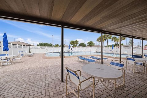 Copropriété à vendre à Clearwater, Floride: 1 chambre, 55.74 m2 № 2220523 - photo 17
