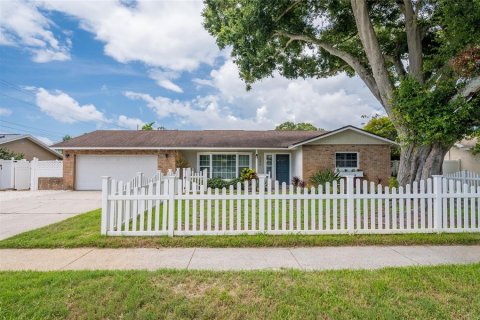 Villa ou maison à Seminole, Floride 3 chambres, 167.32 m2 № 2100951