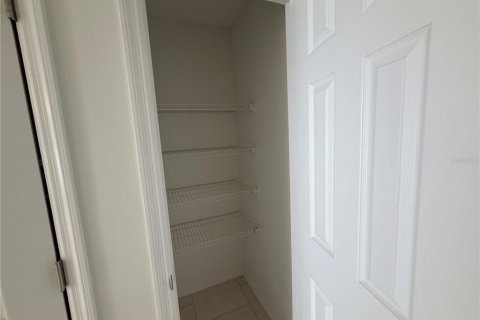 Touwnhouse à louer à Lakeland, Floride: 2 chambres, 112.97 m2 № 2156338 - photo 5