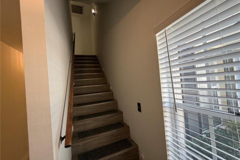 Touwnhouse à louer à Lakeland, Floride: 2 chambres, 112.97 m2 № 2156338 - photo 17