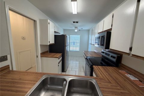 Touwnhouse à louer à Lakeland, Floride: 2 chambres, 112.97 m2 № 2156338 - photo 11