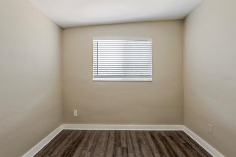 House in Saint Petersburg, Florida 3 bedrooms, 93.09 sq.m. № 1677571 - photo 13