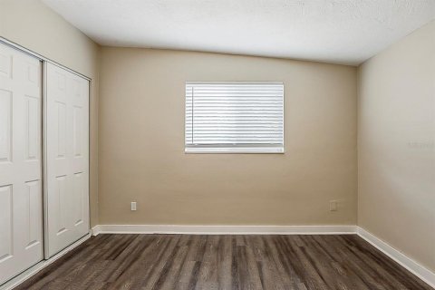 House in Saint Petersburg, Florida 3 bedrooms, 93.09 sq.m. № 1677571 - photo 16