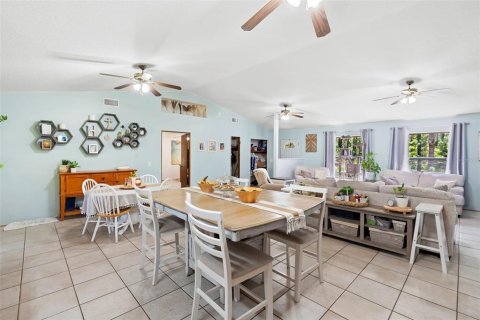 House in DeLand, Florida 3 bedrooms, 167.22 sq.m. № 1894557 - photo 4