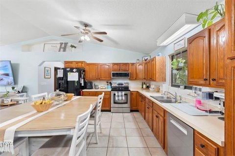 House in DeLand, Florida 3 bedrooms, 167.22 sq.m. № 1894557 - photo 3