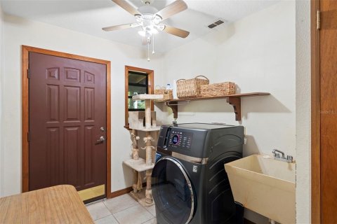 House in DeLand, Florida 3 bedrooms, 167.22 sq.m. № 1894557 - photo 27
