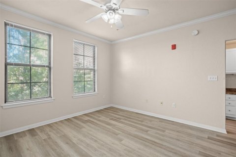 Condo in Orlando, Florida, 1 bedroom  № 1542925 - photo 11