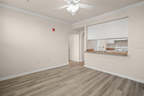Condo in Orlando, Florida, 1 bedroom  № 1542925 - photo 9