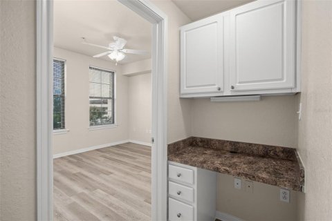 Condo in Orlando, Florida, 1 bedroom  № 1542925 - photo 17