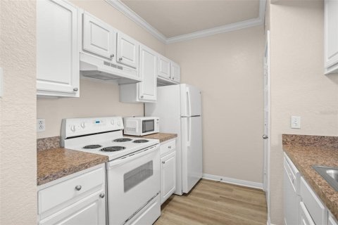 Condo in Orlando, Florida, 1 bedroom  № 1542925 - photo 15