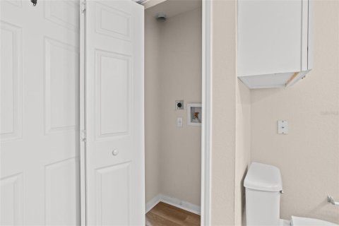 Condo in Orlando, Florida, 1 bedroom  № 1542925 - photo 29