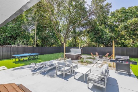 Casa en venta en Hollywood, Florida, 2 dormitorios, 130.53 m2 № 1945964 - foto 9