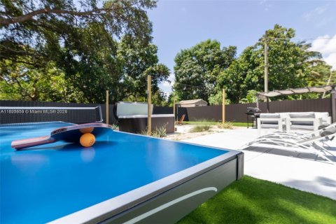 Casa en venta en Hollywood, Florida, 2 dormitorios, 130.53 m2 № 1945964 - foto 15