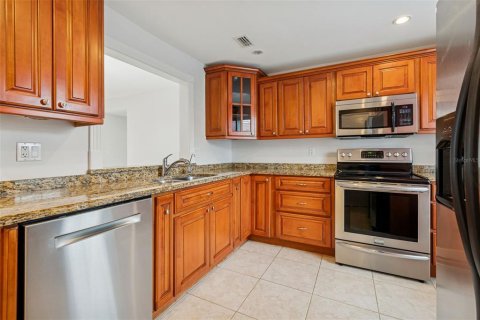 Copropriété à louer à Tampa, Floride: 2 chambres, 112.23 m2 № 2114841 - photo 6