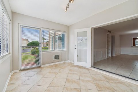 Copropriété à louer à Tampa, Floride: 2 chambres, 112.23 m2 № 2114841 - photo 16