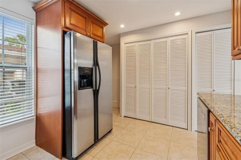 Copropriété à louer à Tampa, Floride: 2 chambres, 112.23 m2 № 2114841 - photo 8
