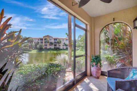 Condo in Juno Beach, Florida, 2 bedrooms  № 1183124 - photo 1
