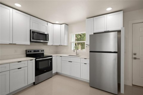 Appartement à louer à Clearwater, Floride: 2 chambres, 97.18 m2 № 2415006 - photo 2