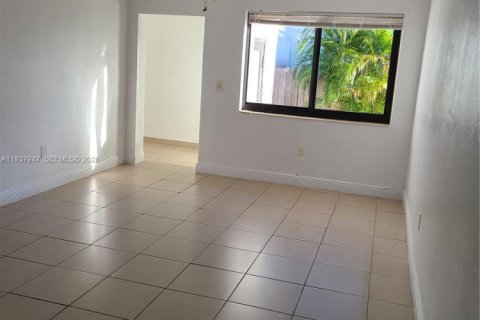 Commercial property in Miami, Florida 163.32 sq.m. № 2088505 - photo 11