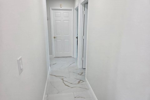 Immobilier commercial à vendre à Palm City, Floride № 2077586 - photo 6