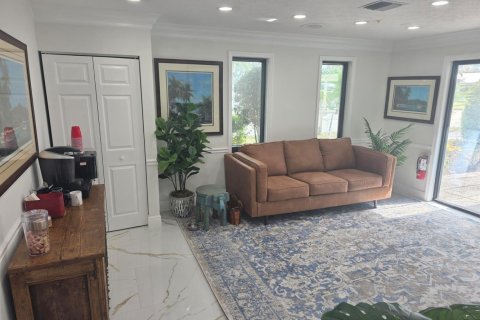 Immobilier commercial à vendre à Palm City, Floride № 2077586 - photo 2
