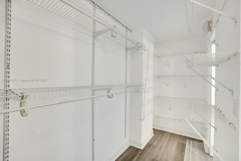 Купить кондоминиум в Майами, Флорида 2 спальни, 95.69м2, № 1862596 - фото 24