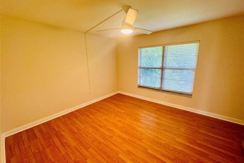 Condo in Wilton Manors, Florida, 2 bedrooms № 2189717 - photo 14