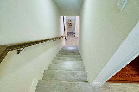 Condo in Wilton Manors, Florida, 2 bedrooms № 2189717 - photo 12