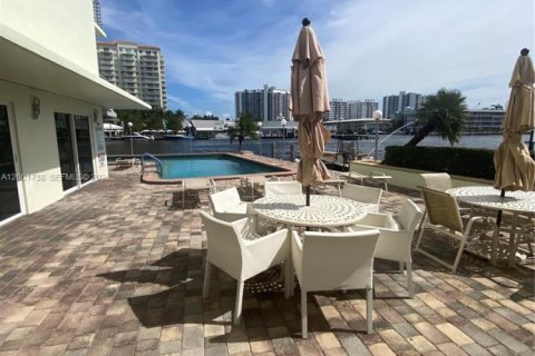 Condo in Fort Lauderdale, Florida, 1 bedroom № 2154658 - photo 29
