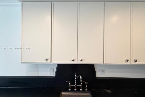 Condo in Fort Lauderdale, Florida, 1 bedroom № 2154658 - photo 6