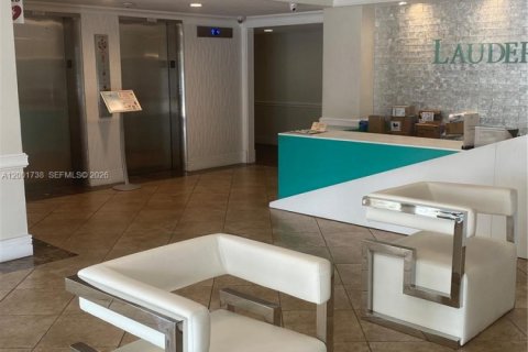 Condo in Fort Lauderdale, Florida, 1 bedroom № 2154658 - photo 27