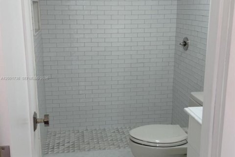 Condo in Fort Lauderdale, Florida, 1 bedroom № 2154658 - photo 21