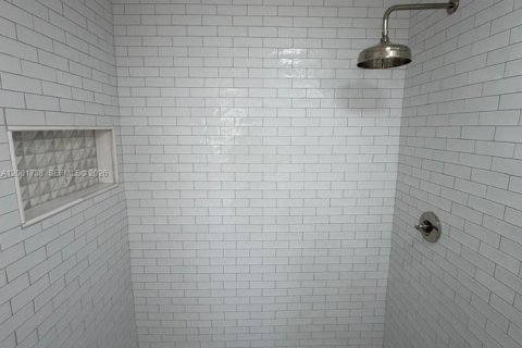 Condo in Fort Lauderdale, Florida, 1 bedroom № 2154658 - photo 20