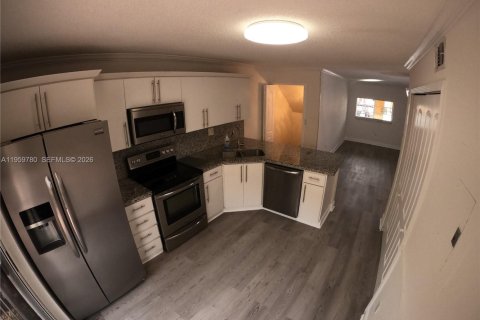 Condominio en alquiler en Hialeah, Florida, 2 dormitorios, 91.97 m2 № 2025862 - foto 8