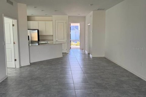 Villa ou maison à louer à Davenport, Floride: 4 chambres, 157.93 m2 № 1557394 - photo 3