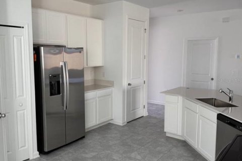 Villa ou maison à louer à Davenport, Floride: 4 chambres, 157.93 m2 № 1557394 - photo 4
