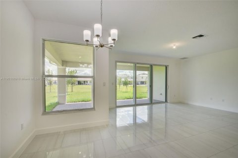 Villa ou maison à vendre à Loxahatchee Groves, Floride: 4 chambres, 222.59 m2 № 1975321 - photo 16